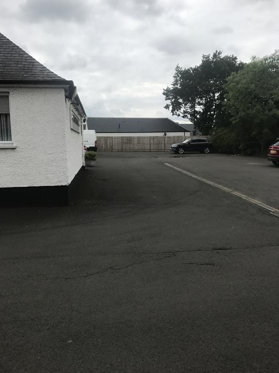 Riccarton Inn Currie Exterior photo